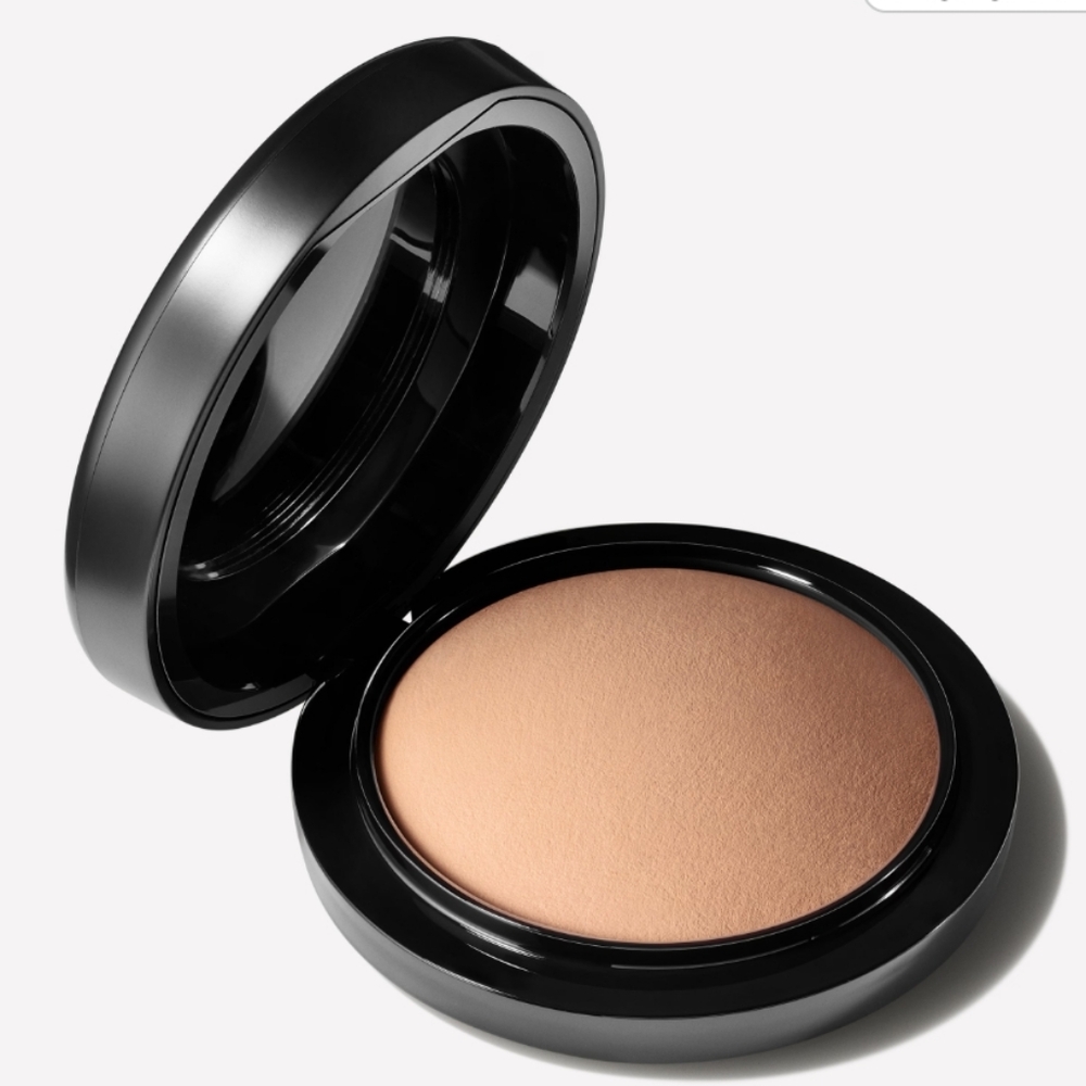 MAC Cosmetics Mineralize Skinfinish Natural - Medium Deep